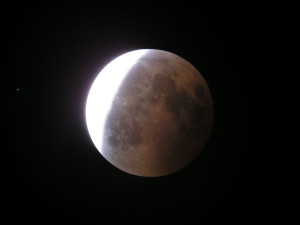 1280px-Eclipse20070304-2